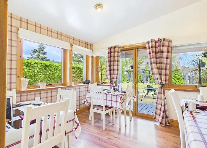Dunroamin Bed And Breakfast